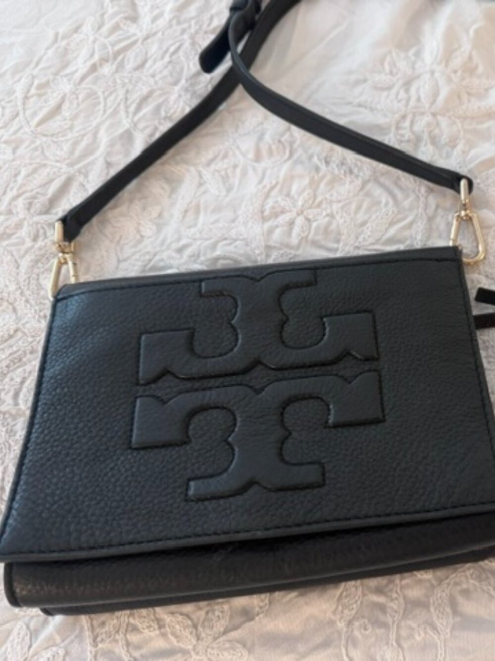 Tory Burch Black Pebbled Leather Crossbody + Matching Embossed Wallet – Like New